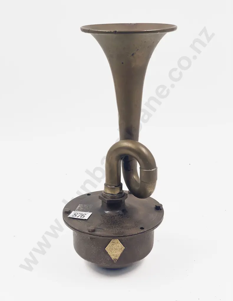 Renault HF 201 6Volts Brass Automobile Horn Image 1++