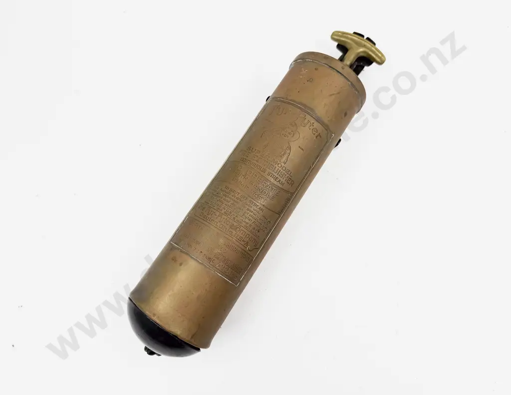 Antique Pyr-Pyter Brass Fire Extinguisher with mounting Bracket Image 1++