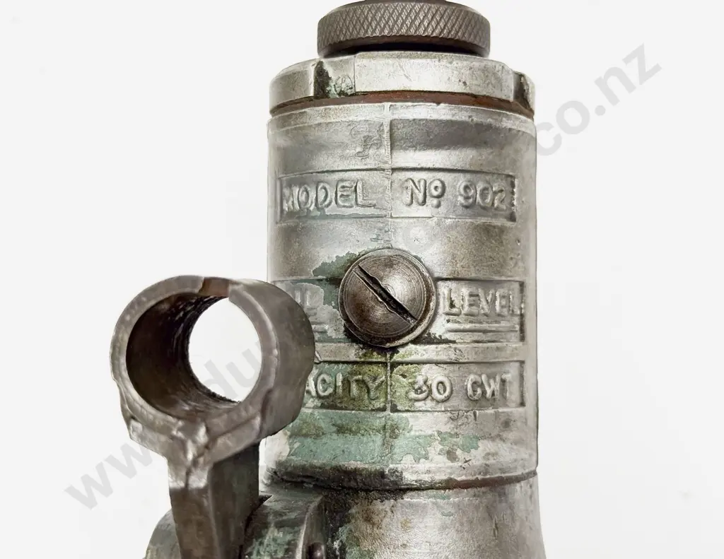 Eversure Model No902 Lever Tire Pump and Kismet Car Foot Lever Tire Pump Image 1++