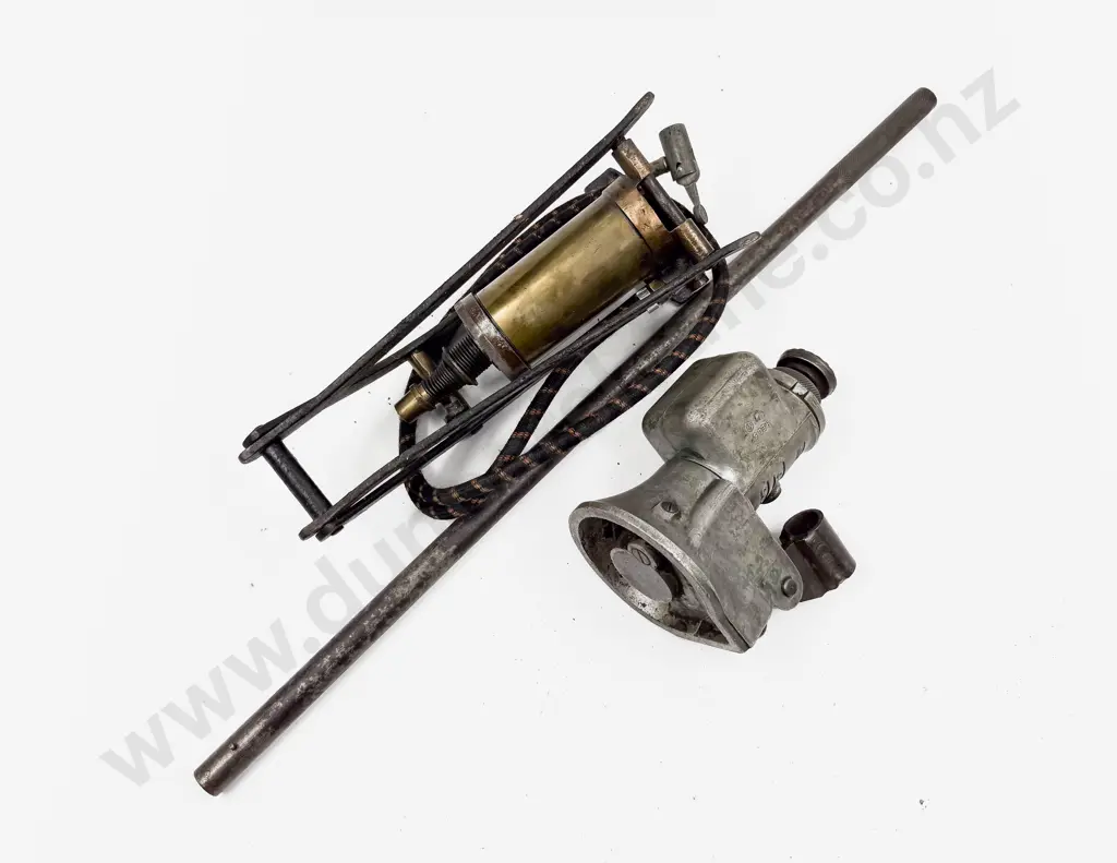 Eversure Model No902 Lever Tire Pump and Kismet Car Foot Lever Tire Pump Image 1++