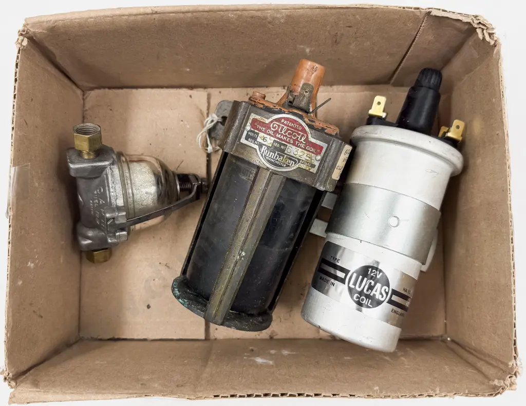 Carter Fuel Filter with Runbaken Oil-Filled Ignition Coil 6 Volts and Lucas 12V Coil Image 1++