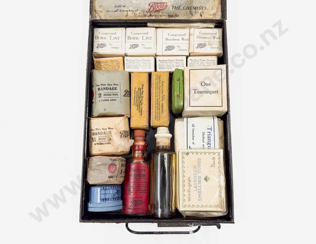 Japanned Tin 'Motorists First Aid Case' with Original Boots Contents Image 1++