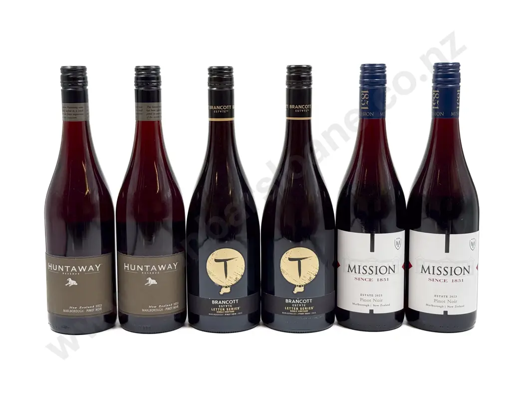 NZ Six Assorted Pinot Noir Image 1++