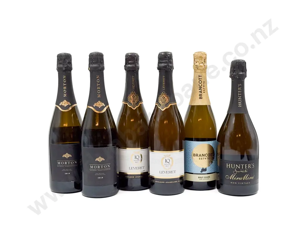 NZ Six Assorted Sparkling Wines Image 1++