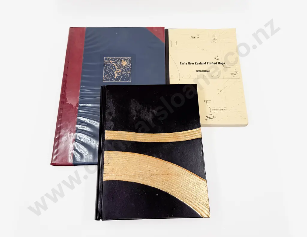 Boxed Edition - Early Charts of New Zealand Image 1++