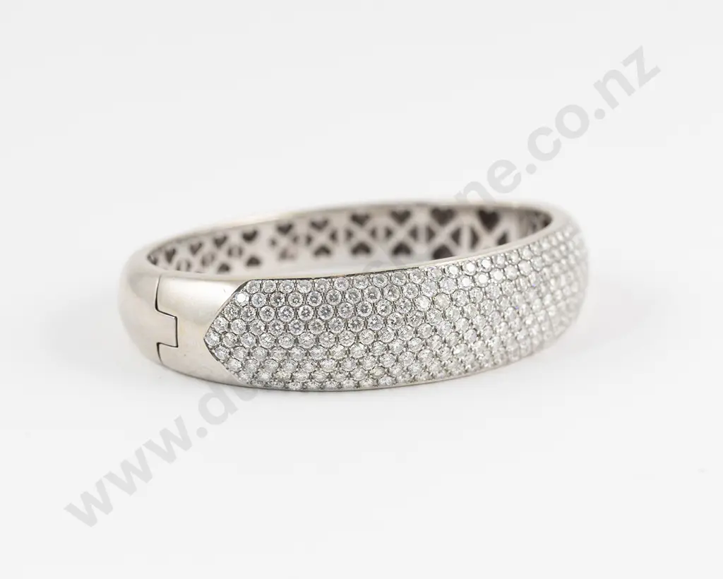 18ct White Gold 243stone Diamond Hinged Snap Bangle Image 1++