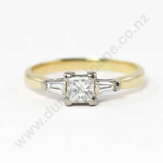 18ct Modern Three Stone Diamond Ring