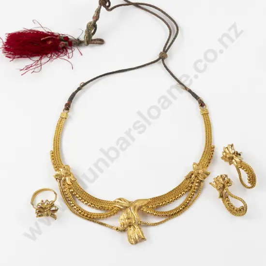 Indian 22ct Gold Necklace Ring and Earrings Suite