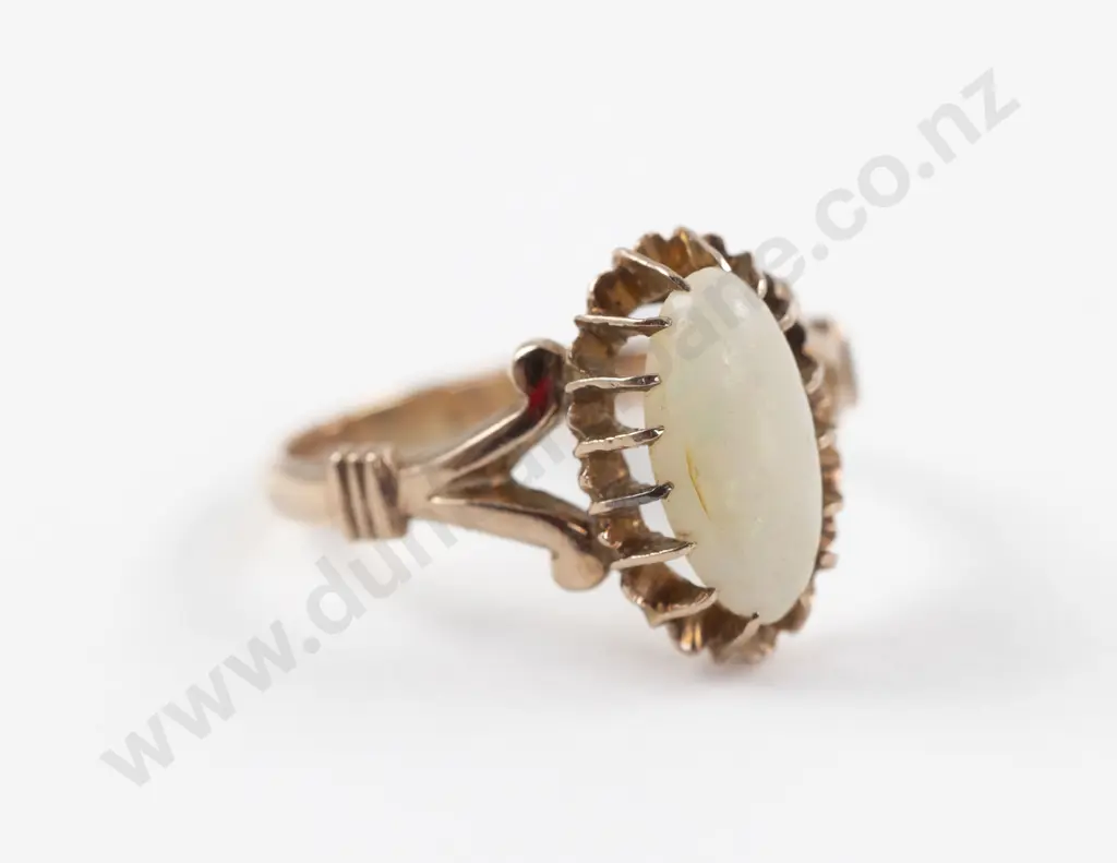 Victorian 9ct Single Stone Opal Ring Image 1++