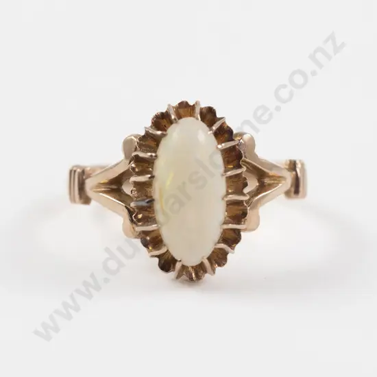 Victorian 9ct Single Stone Opal Ring