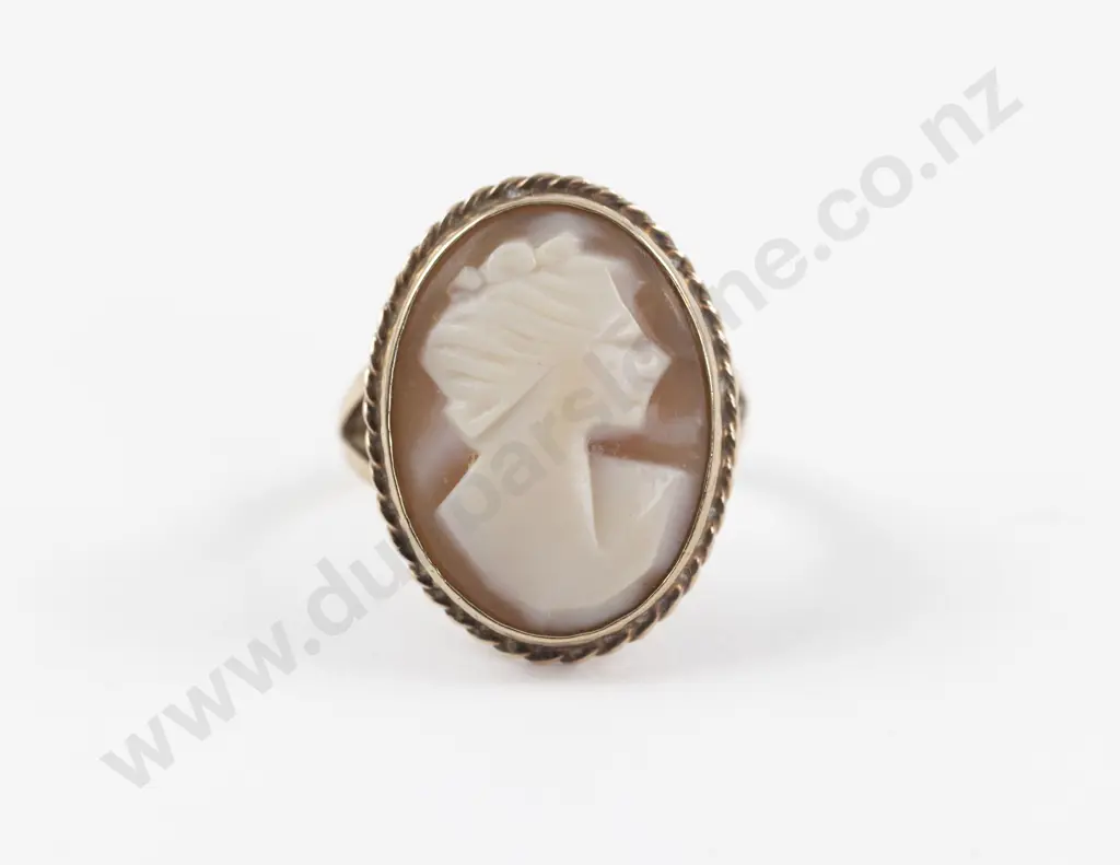 9ct Classic Portrait Cameo Dress Ring Image 1++