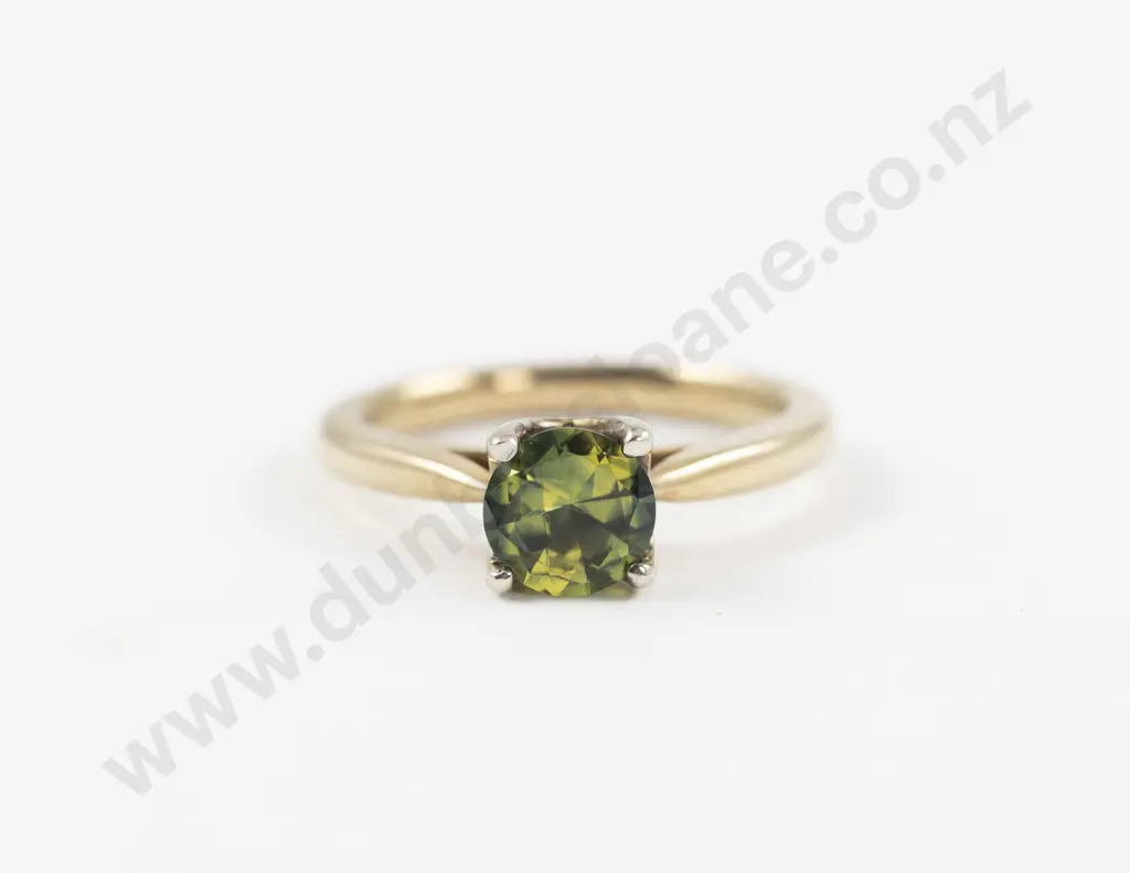 9ct Single Stone Green Sapphire Ring Image 1++