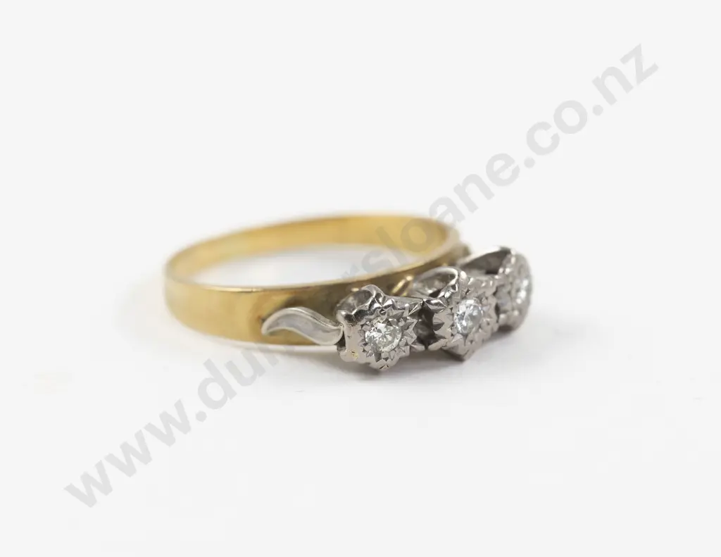 18ct Three Stone Diamond Bridge Ring Image 1++