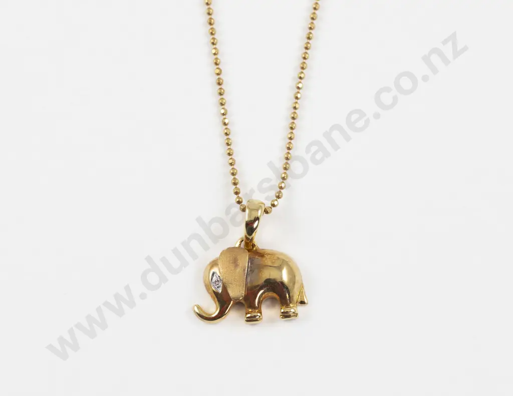 18ct Elephant Pendant Image 1++