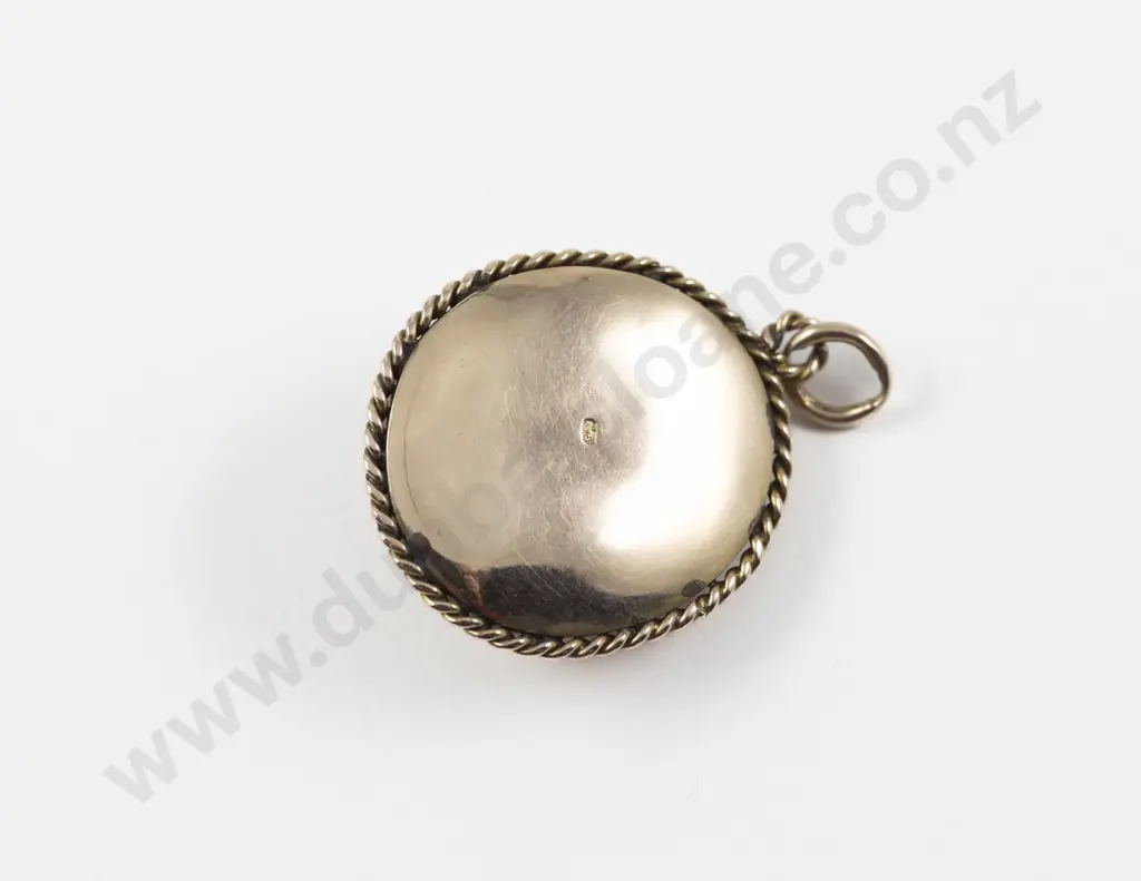 9ct Mounted Cats Eye Pendant Image 1++