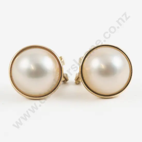 Pair 14ct Single Mabe Pearl Earrings