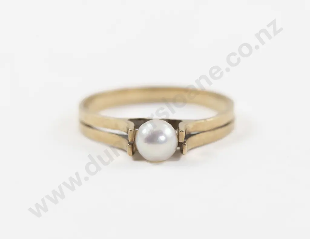 9ct Single Cultured Pearl Ring Image 1++