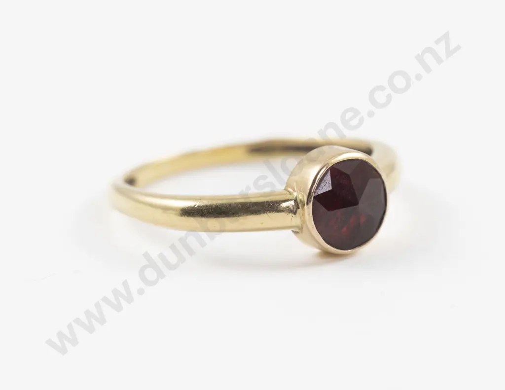 14ct Single Stone Garnet Ring Image 1++