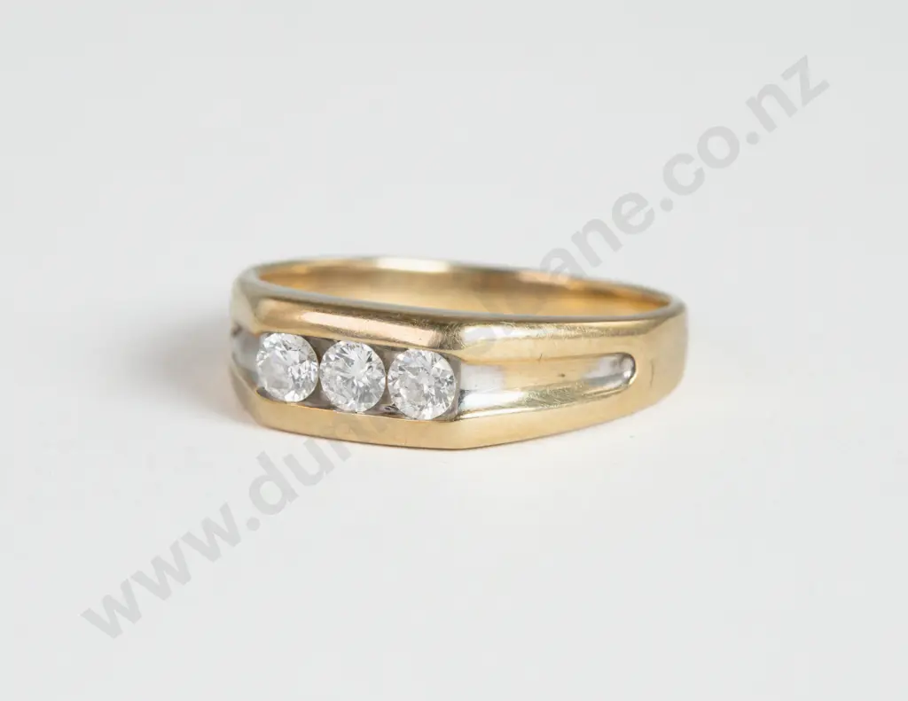 9ct Three Stone Diamond Gents Signet Ring Image 1++