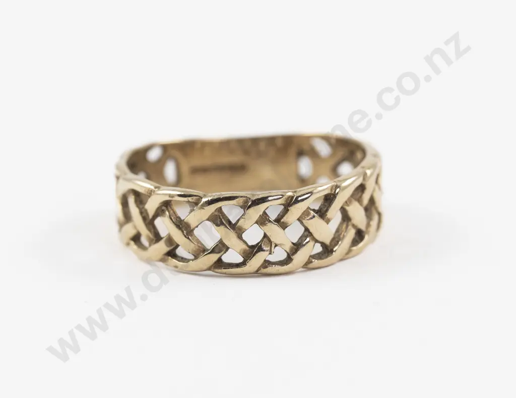 9ct Celtic Knot Design Band Ring Image 1++