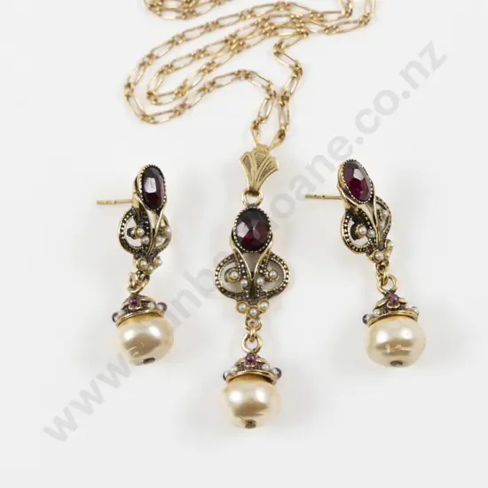 Vintage Alcozer & J Silver Gilt Imitation Ruby and Pearl Necklace