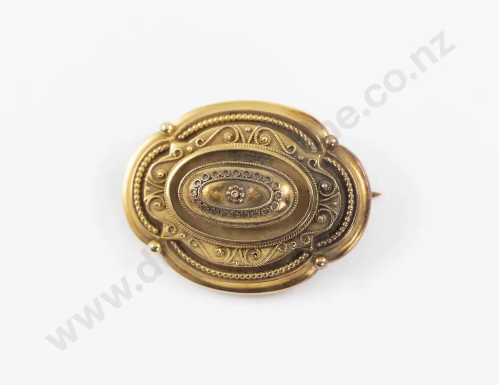 Victorian 15ct Oval Target Brooch Image 1++