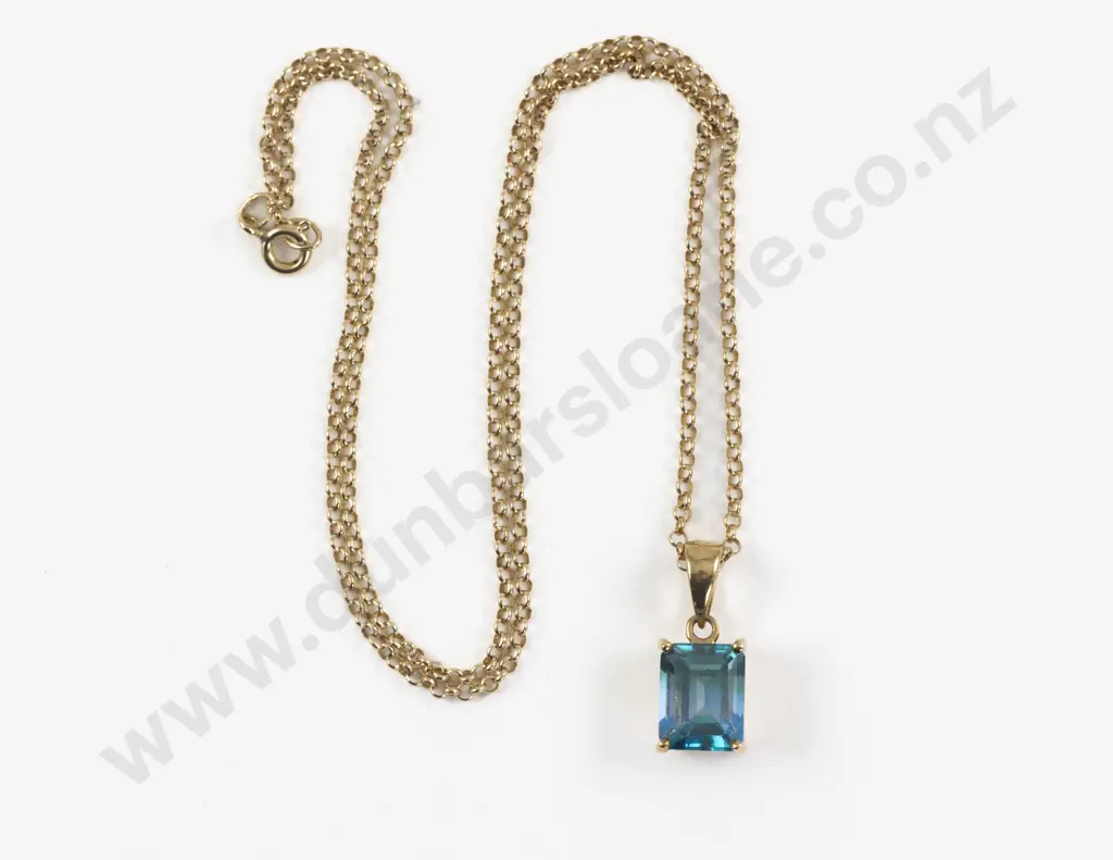 9ct Single Stone Topaz Pendant Image 1++