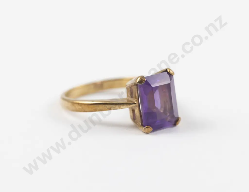 9ct Single Stone Amethyst Ring Image 1++