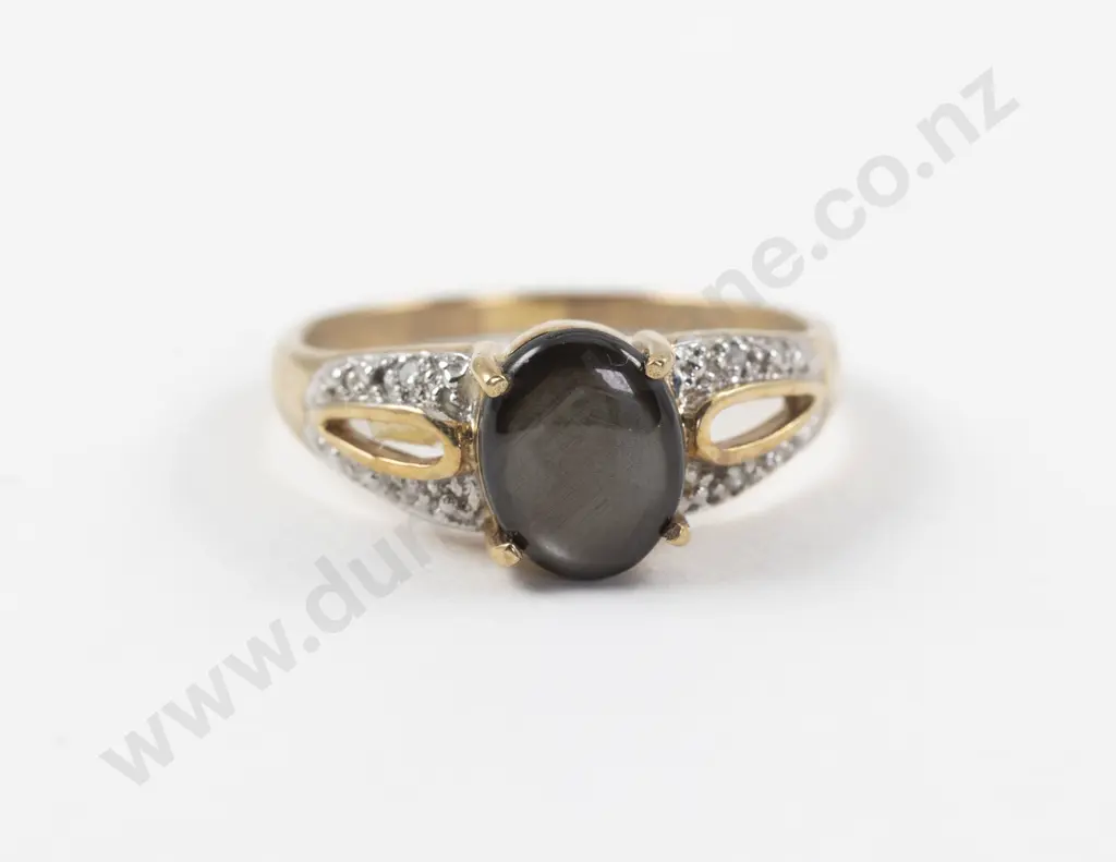 9ct Single Stone Black Star Sapphire Ring Image 1++