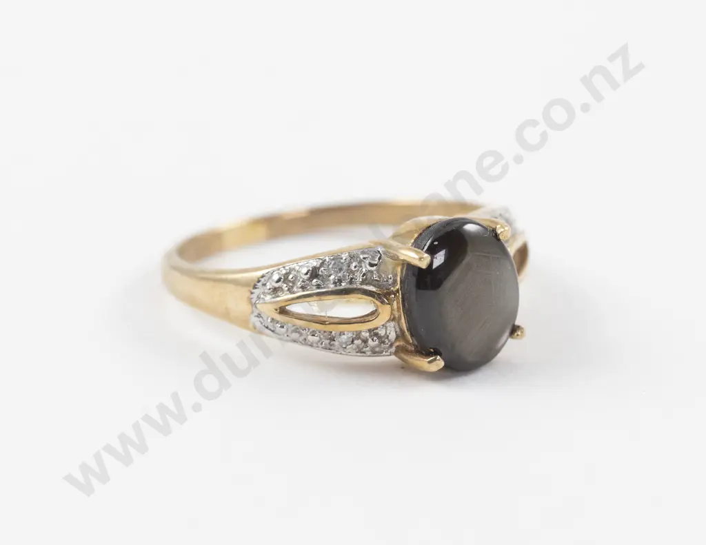 9ct Single Stone Black Star Sapphire Ring Image 1++