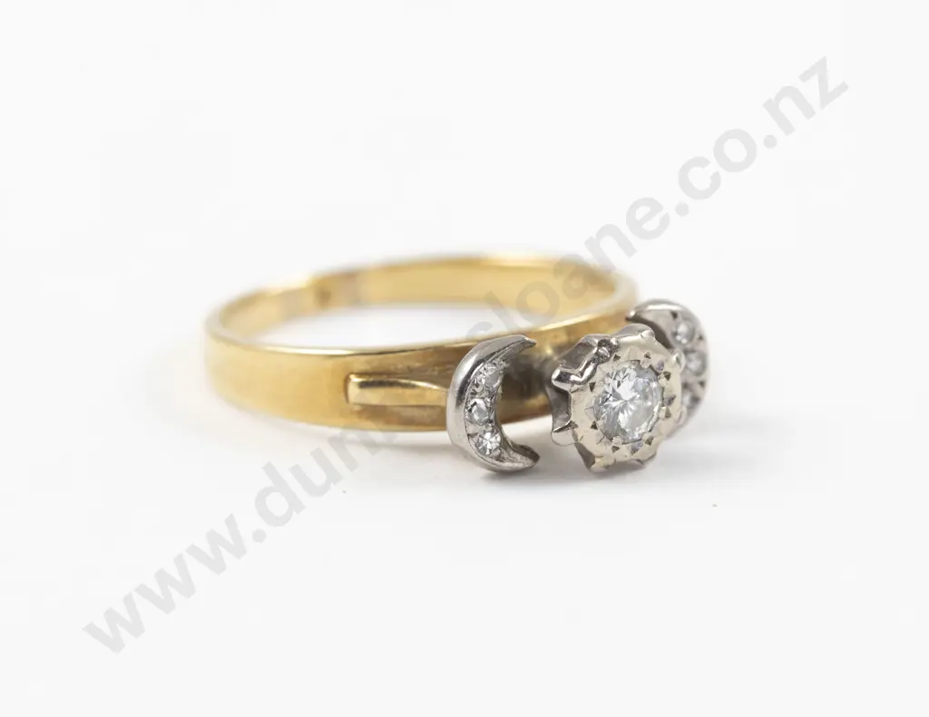 18ct Solitaire Diamond Ring Image 1++