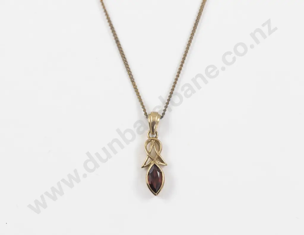 9ct Single Stone Garnet Pendant Image 1++