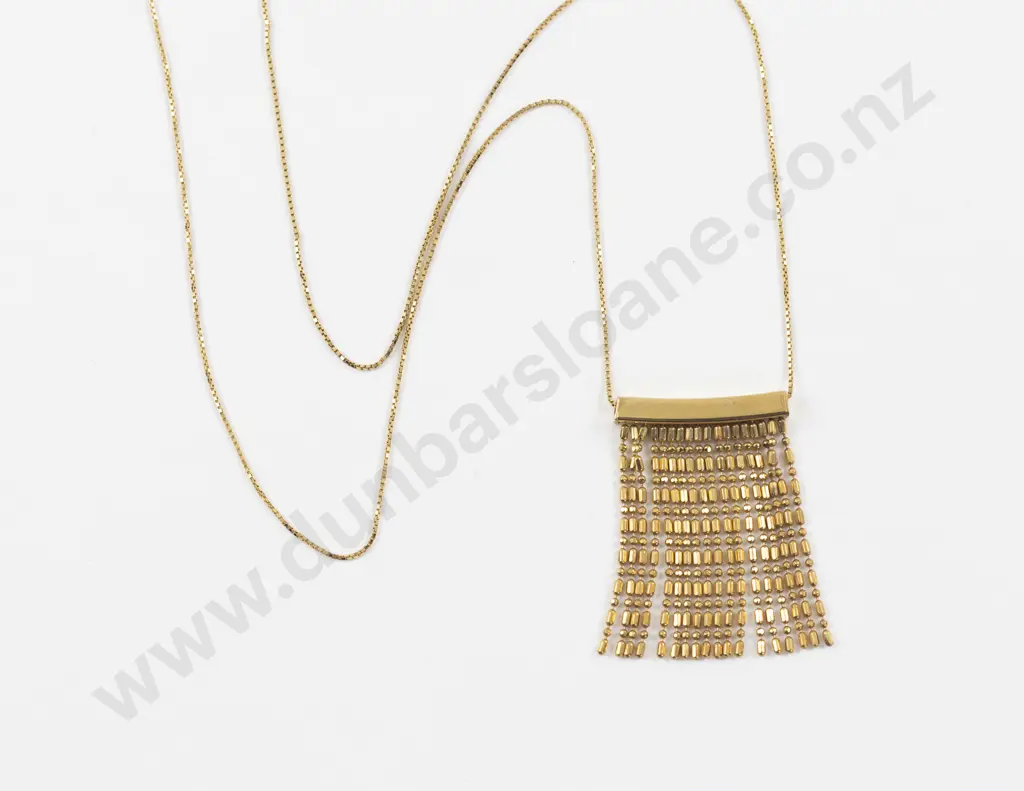 9ct Tassel Pendant on 9ct Fancy Link Neck Chain Image 1++