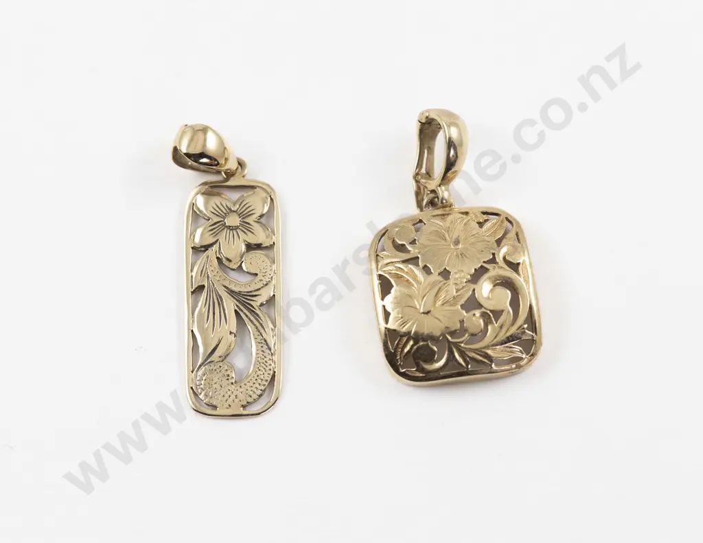 Two 14ct Gold Floral Design Pendants Image 1++