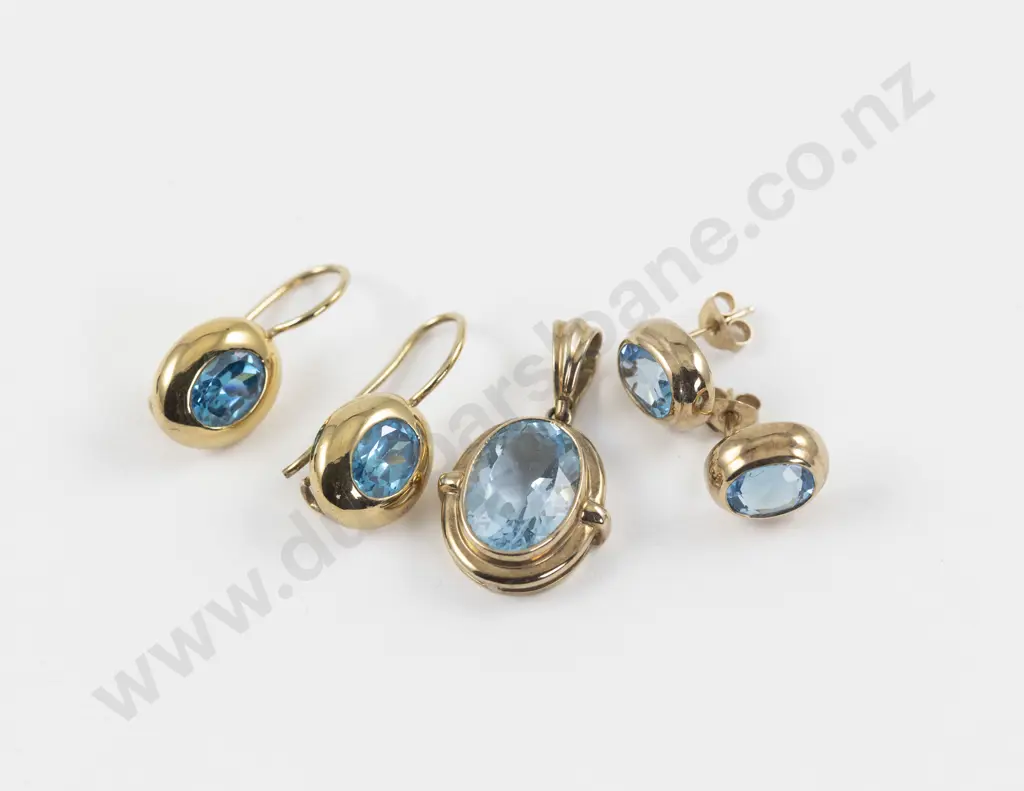 9ct Single Stone Topaz Pendant and Two Pair of Earrings Image 1++
