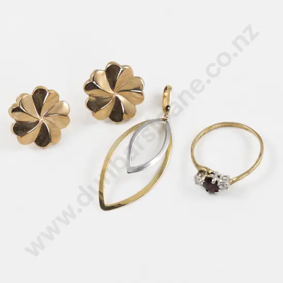 Collection of 9ct Jewellery