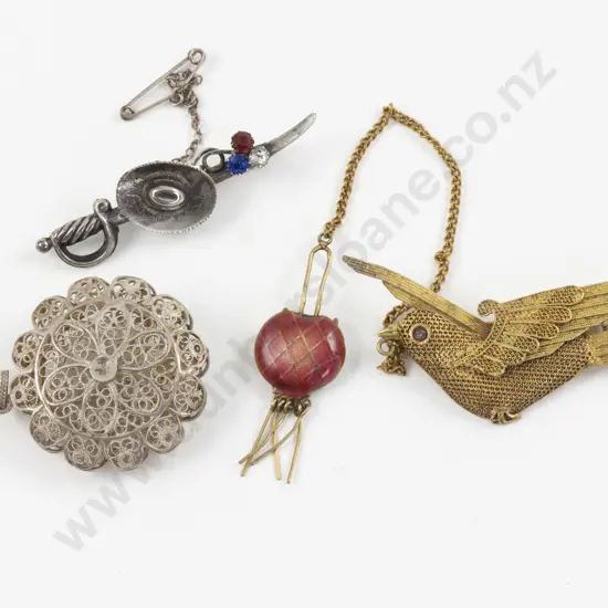 Vintage Gold Plated Filigree Bird Brooch