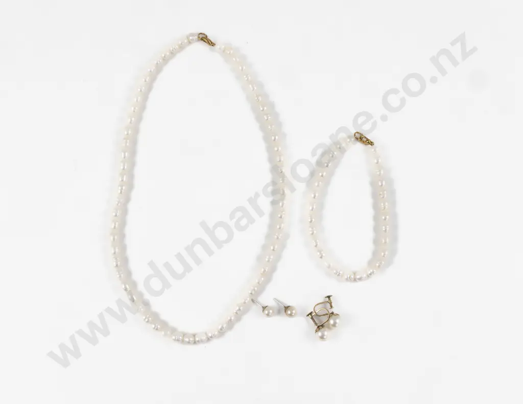 Single Strand Uniform Fresh Water Pearl Necklace Image 1++