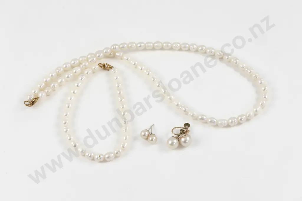 Single Strand Uniform Fresh Water Pearl Necklace Image 1++