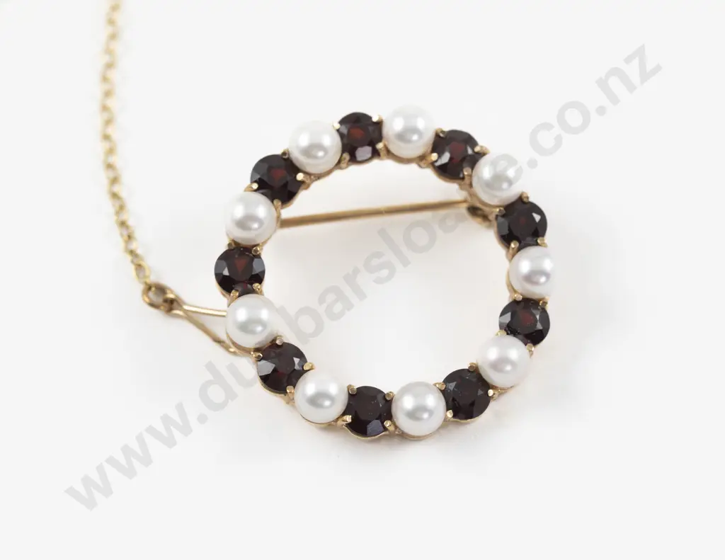9ct 18Stone Garnet and Pearl Circular Brooch Image 1++