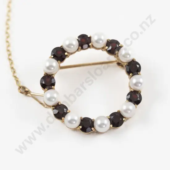 9ct 18Stone Garnet and Pearl Circular Brooch