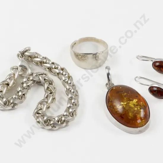 S/S Amber Pendant and Earrings