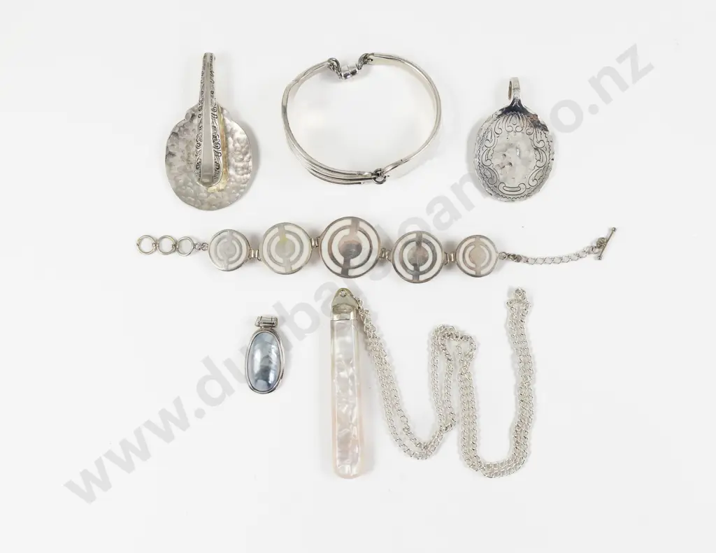 S/S MOP Bracelet and Pendant with Assorted Costume Jewellery Image 1++