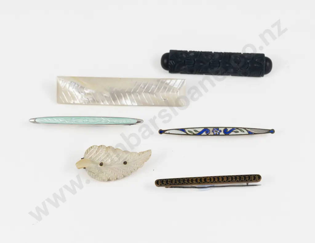 Two MOP Brooches with Four Others Image 1++