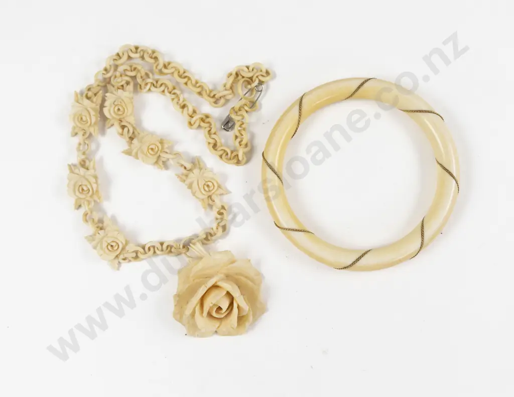 Vintage Carved Ivory Necklace Image 1++
