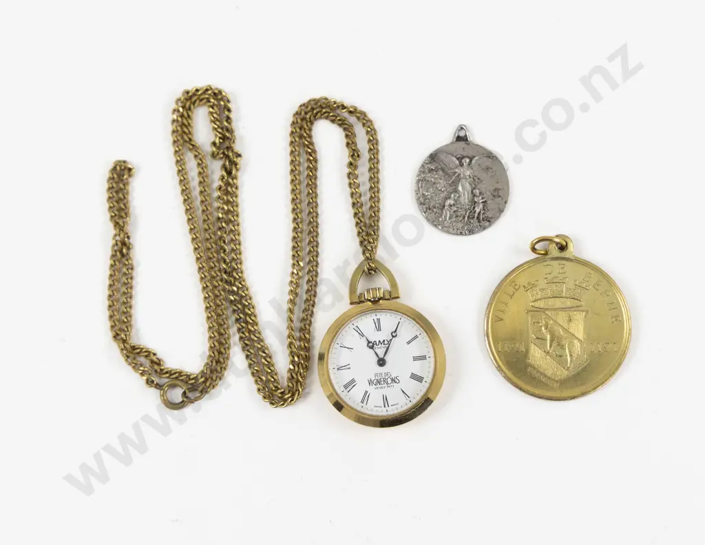 Vintage Camy des Vignerons Pocket Watch with Two Medallions Image 1++