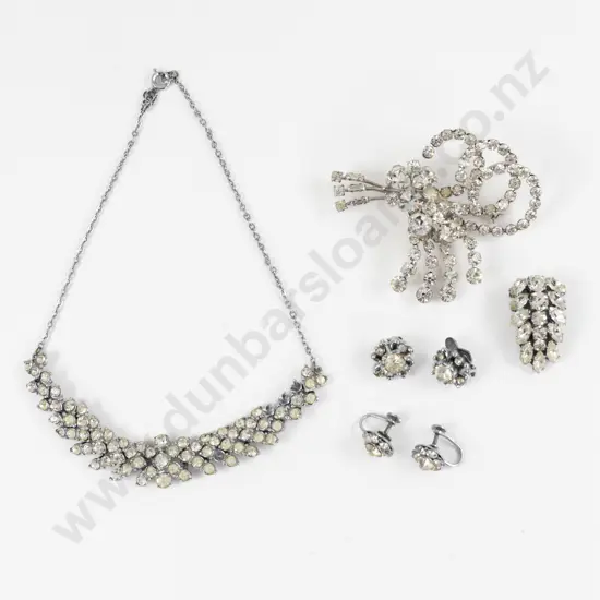 Small Collection of Vintage Diamanté Costume Jewellery