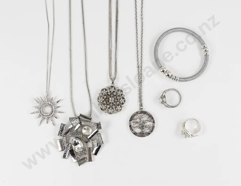 Collection of Rhinestone and Assorted Costume Jewellery Image 1++