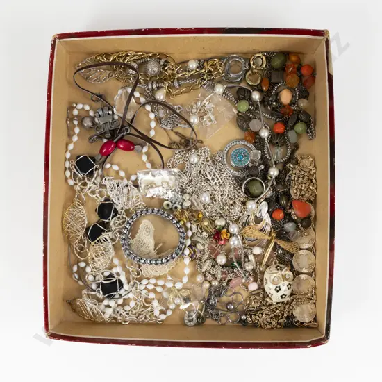 Collection of Assorted Costume Jewellery