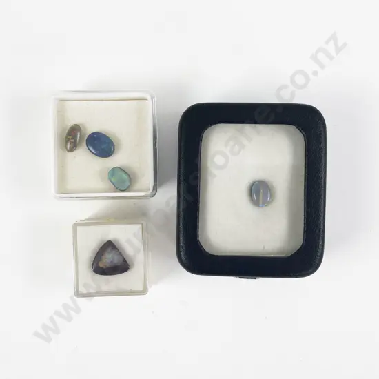 Quantity of Unmounted Opals